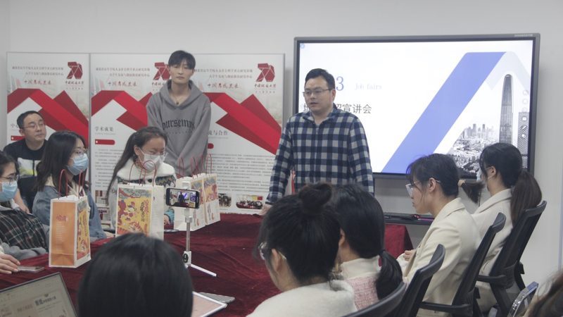 在线课程定价策略：揭秘背后的逻辑与技巧